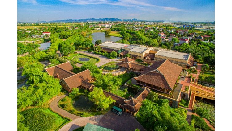 Khách sạn Emeralda Ninh Bình – làng quê yên bình giữa lòng cố đô